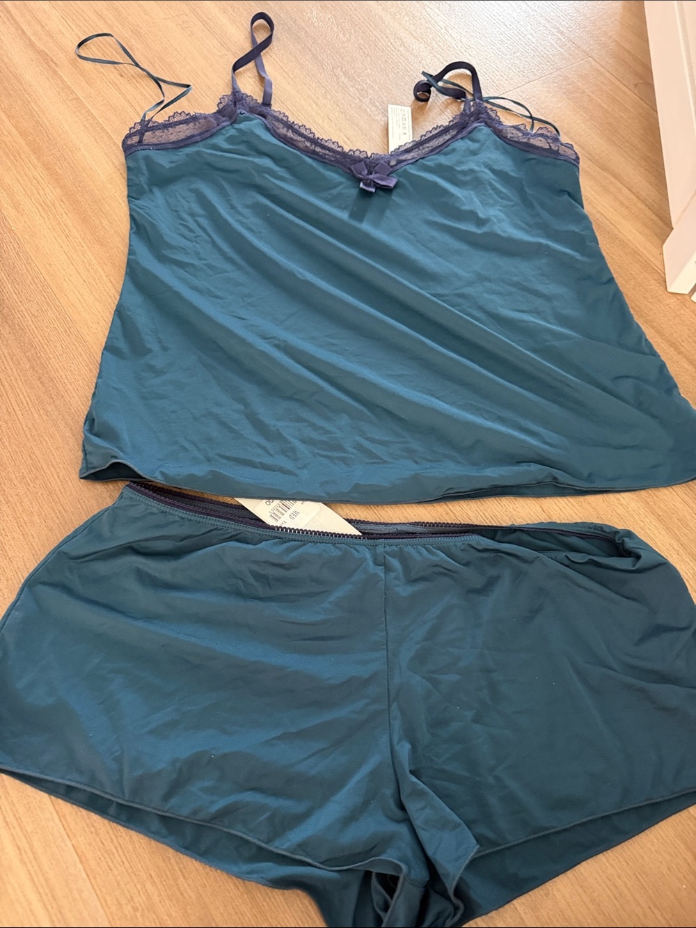 NWT Triumph Teal Lace-Trim Cami and Shorts Sleep Set size Small